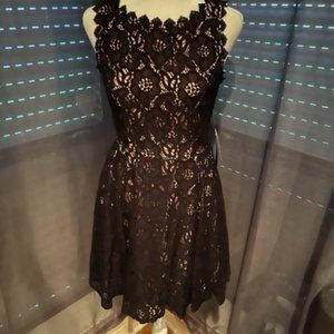 NWT City Vibe, Size 3 US, Black/Peach